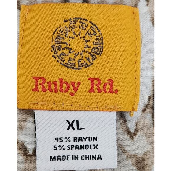 Ruby Rd. Brown Tan Black Geo Print Top XL Lightweight Soft Stretchy Round Neck - Picture 5 of 5